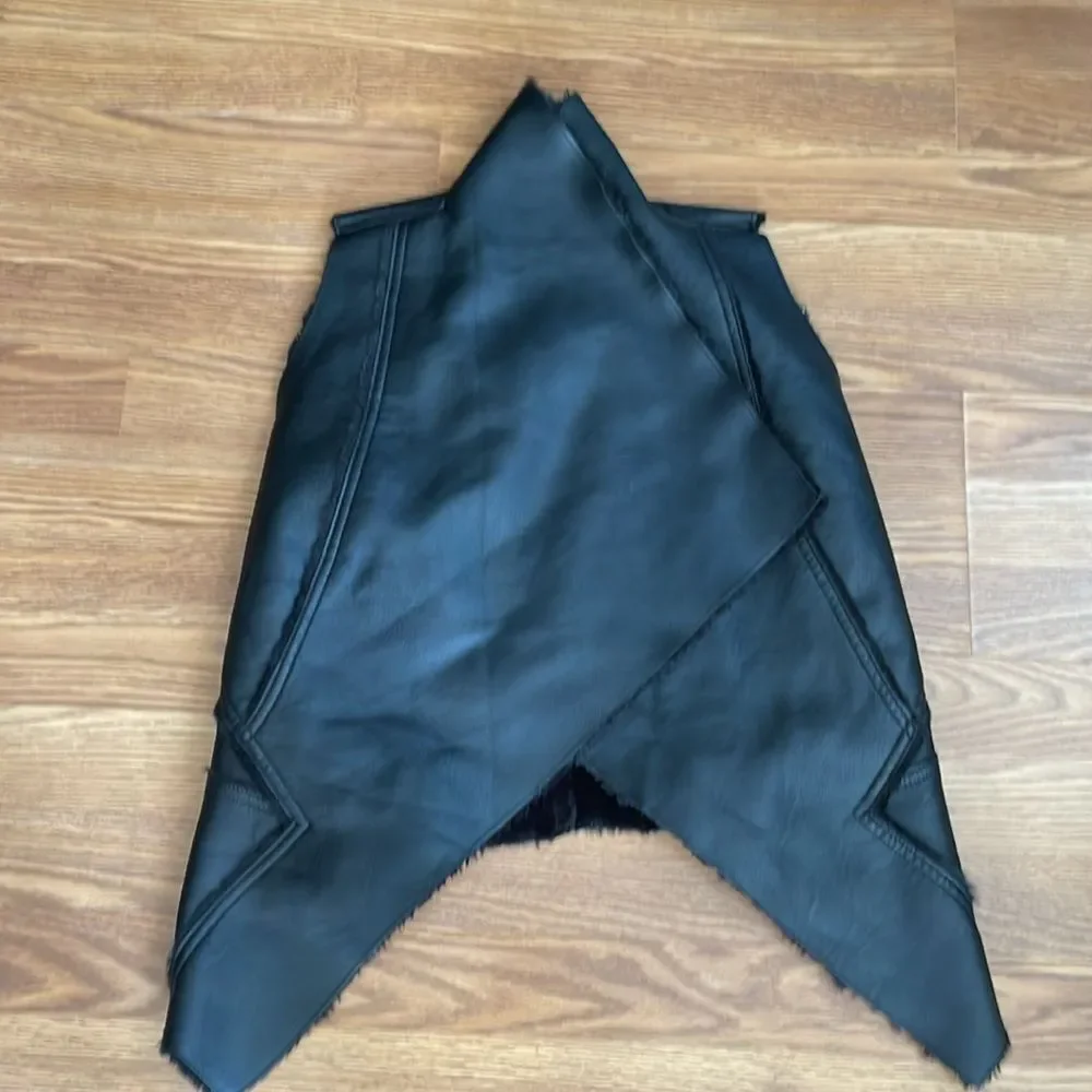 BLANKNYC Faux Shearling Drape Front Vest Shawl Small Faux Fur Lined Black NWOT